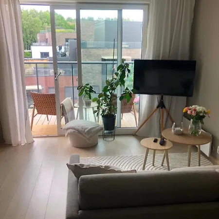 Appartement Bright, Stylish With A Sunny Balcony Close To Nature
