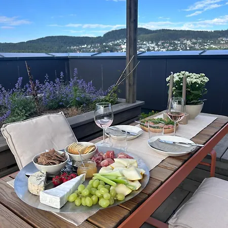 Bright, Stylish With A Sunny Balcony Close To Nature Apartment Oslo